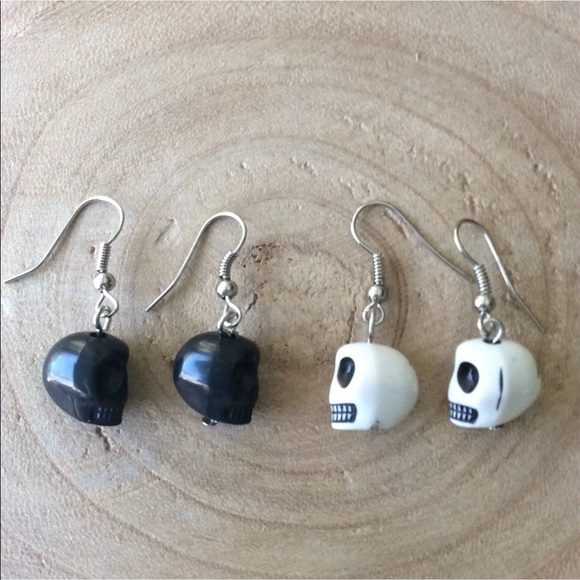 LAST 1! NEW! Halloween SET OF 2 PAIR Earrings Sugar Skull Black & White Gothic - Picture 4 of 8